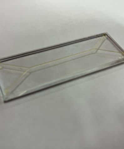 Sample microfluidic master pattern with prefabricated base